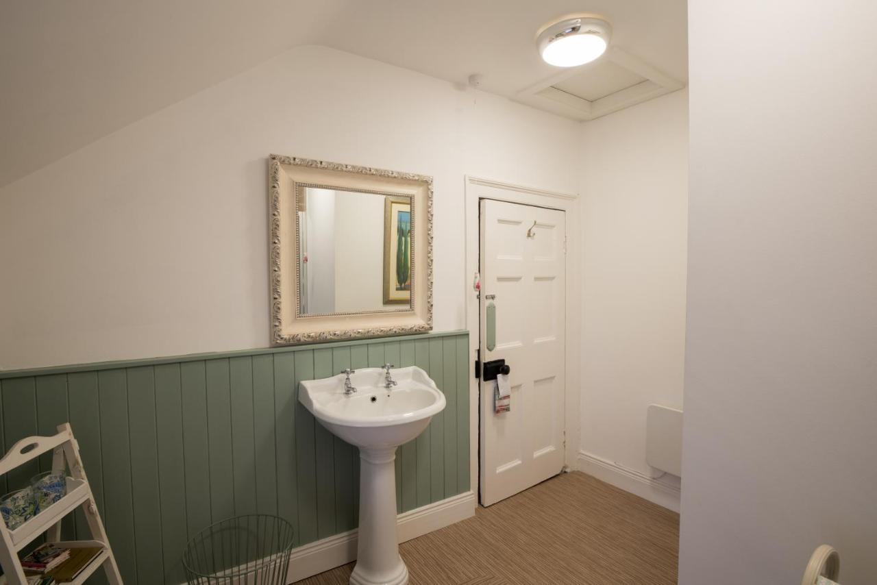Charming 2-Bed Apartment In Donegal Town Centre Exterior photo